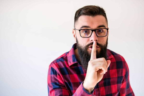 Comment créer une expérience de dîner en silence pour un restaurant conceptuel?